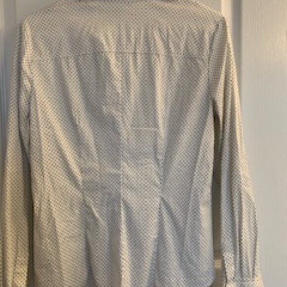 New York & Company White w/ black polka dot button up shirt Size M - Picture 3 of 3